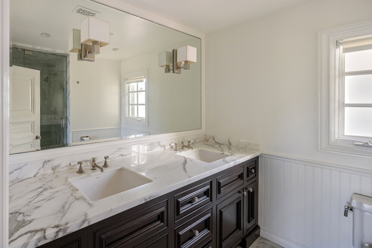 1612 Gilcrest Dr, Beverly Hills