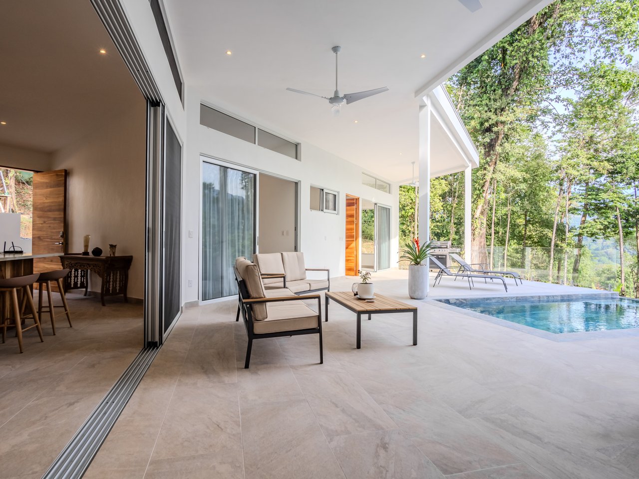 An Exclusive, Sunny Ridge-Top 4-Bed Designer House With Unforgettable Mountain & Jungle Views