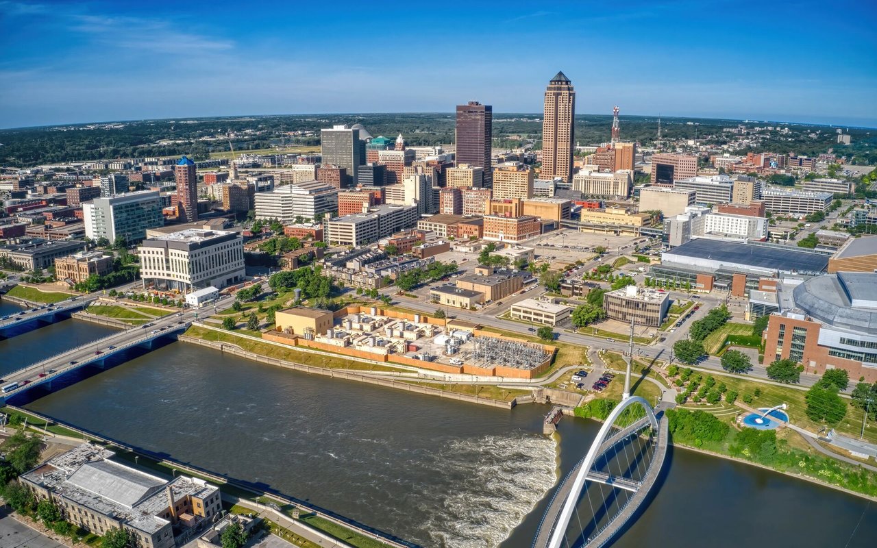 Des Moines