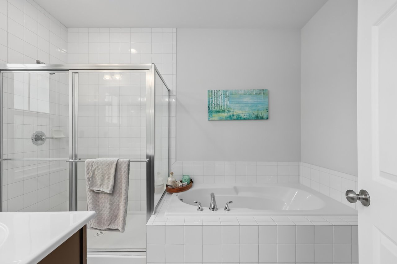 492 Parkland Dr