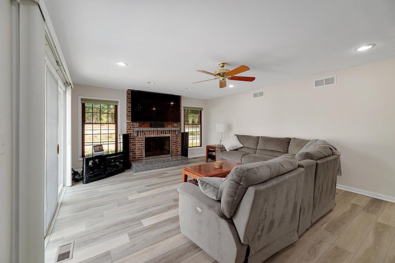 2043 Spring Green Dr Wheaton IL Home for Sale – The Streams | Joe Soto Real Estate