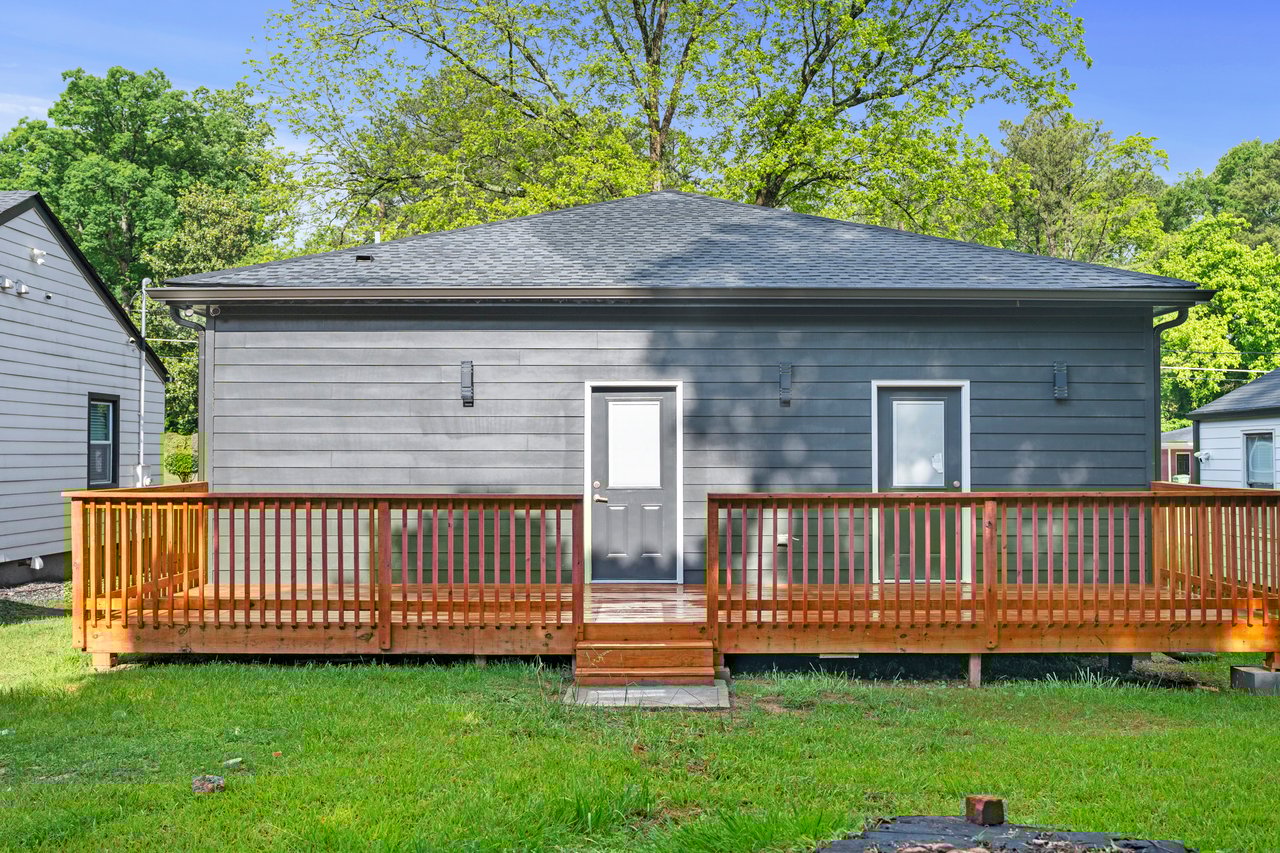 639 Ozburn Road NW