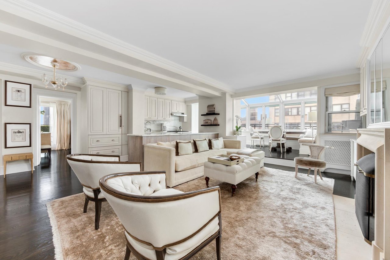 155 E 38th St, #18G