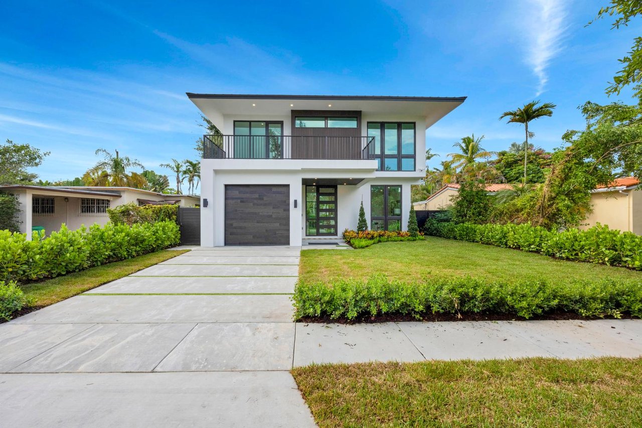 Sophisticated New Construction in the Heart of Miami
