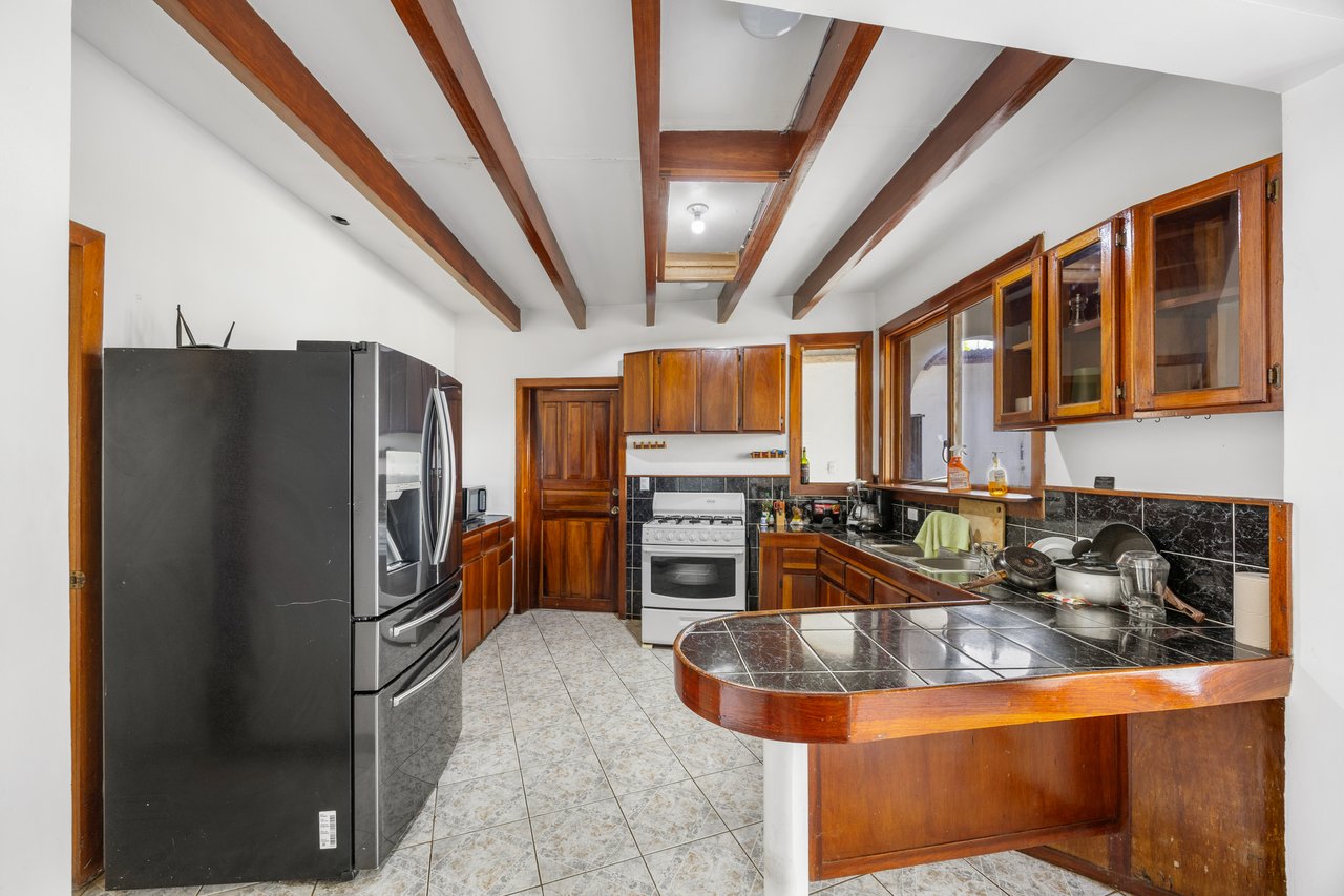 Vista Marina Beach House | Oceanfront Beach House in Playa Potrero