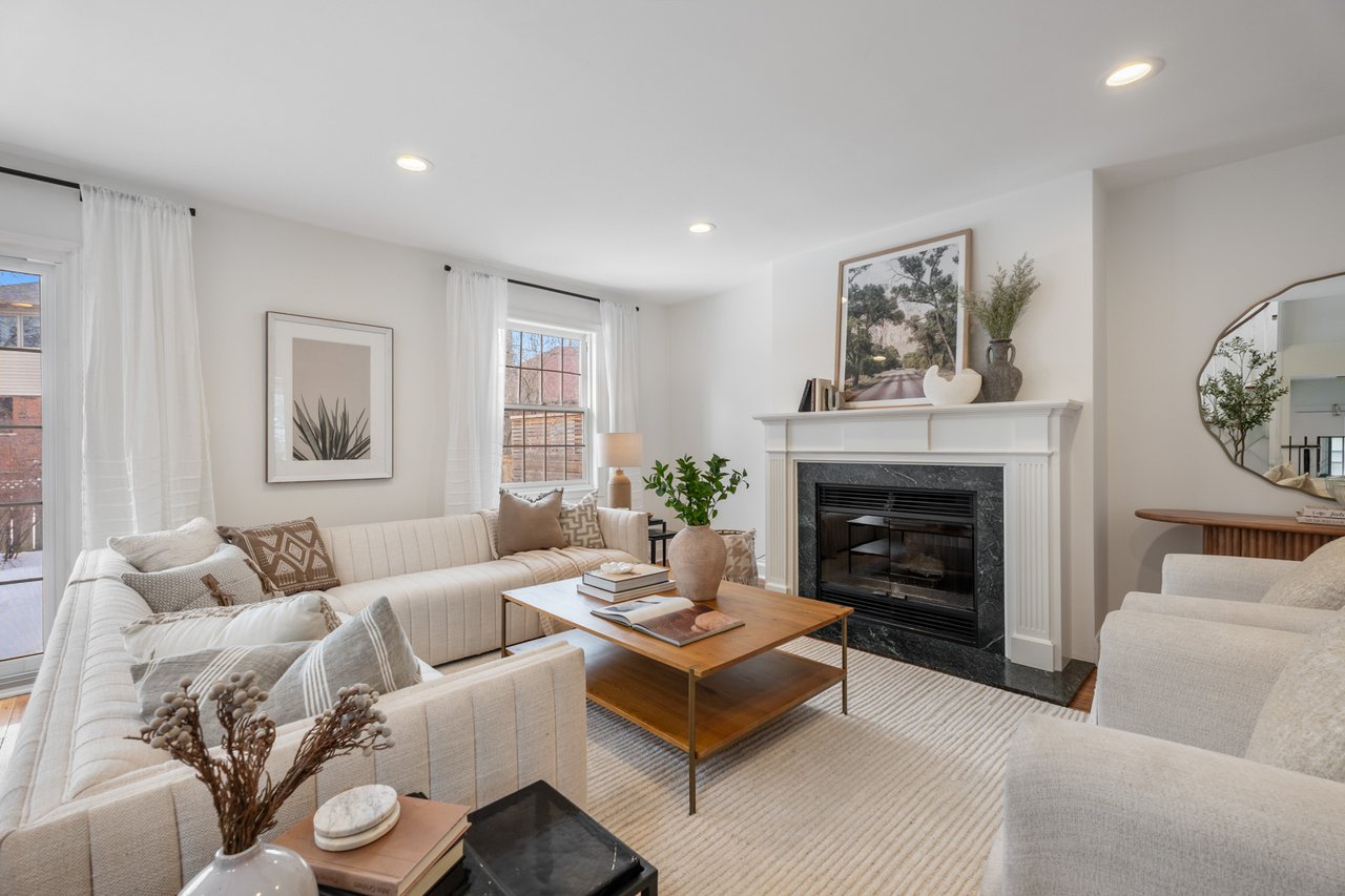 42 HUNT CLUB DRIVE