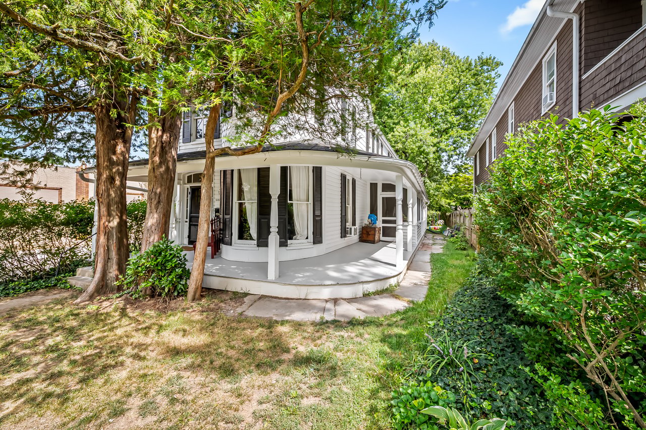 5109 Roland Ave