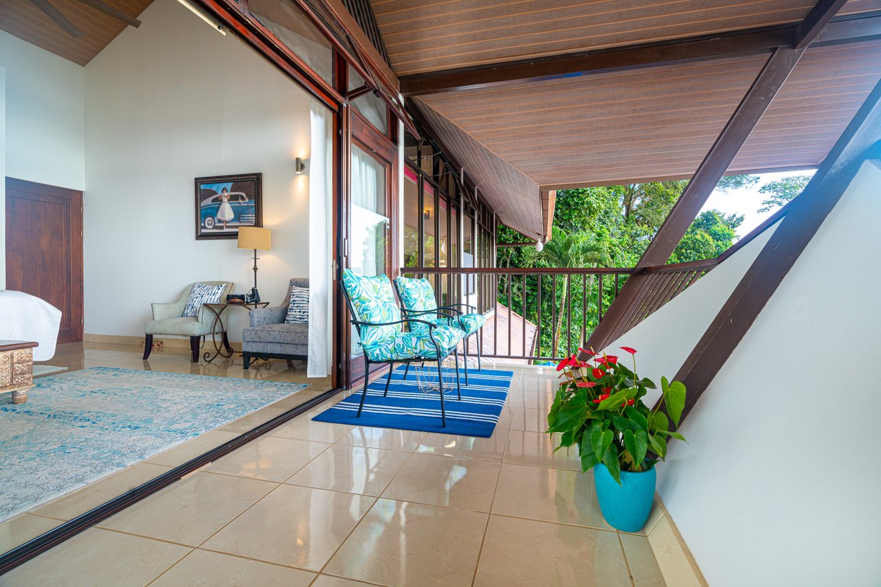 Casa Dreamcatcher, A Beautiful Ocean Sunset 4 Bed 3.5 Bath Home in Ojochal