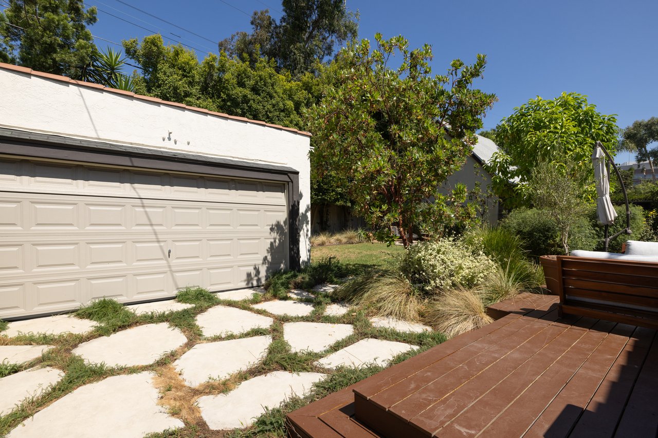 851 Masselin Ave, Miracle Mile