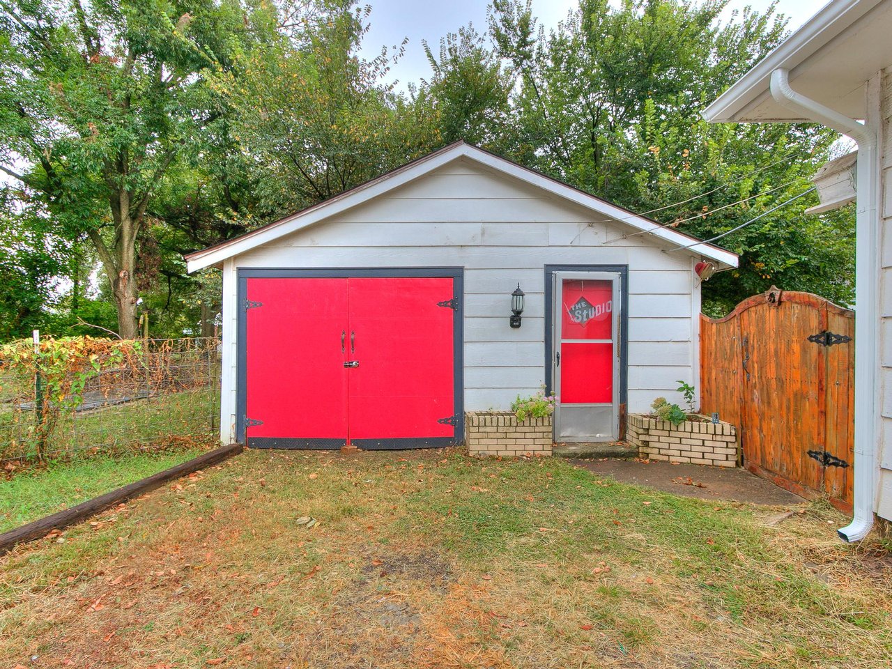 625 West Dewey Street
