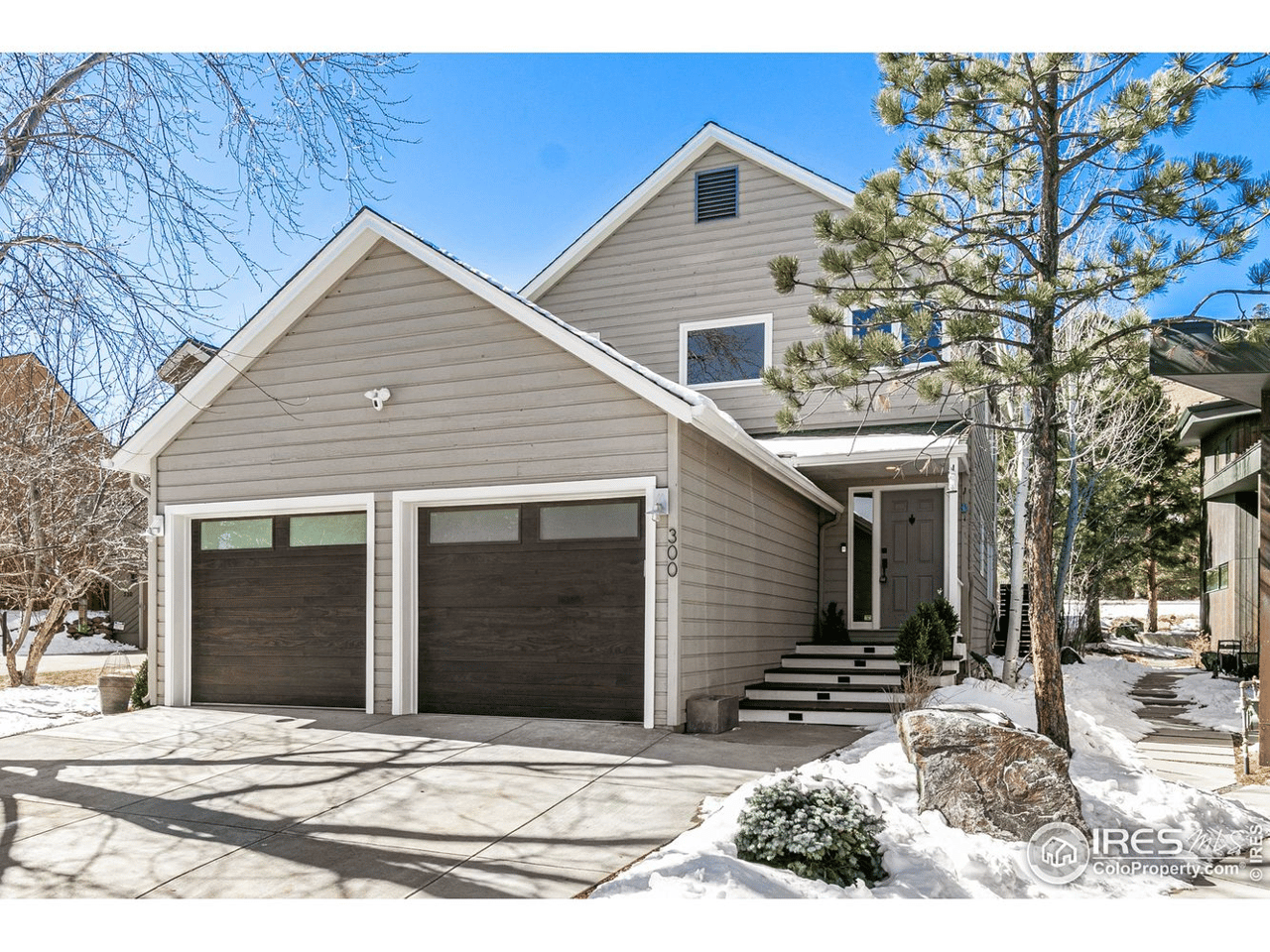 300 Oakwood Pl