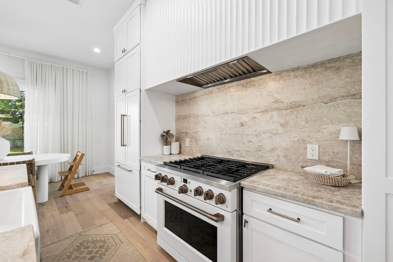 The Sand Cliffs Coastal Retreat