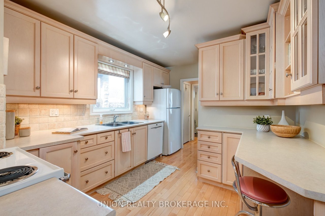 111 Mcgillivray Ave