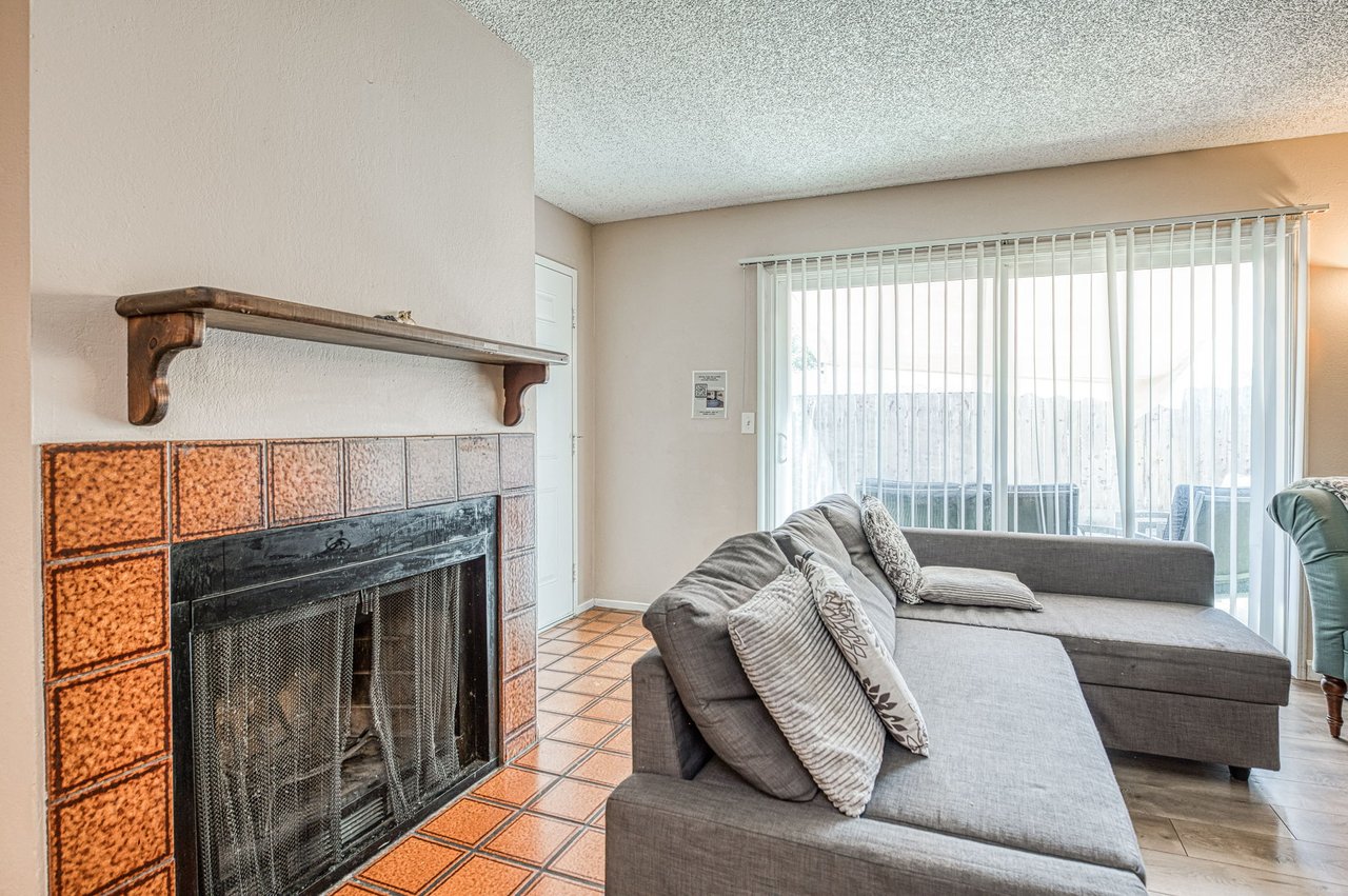 2247 W Dakota Avenue #116, Fresno