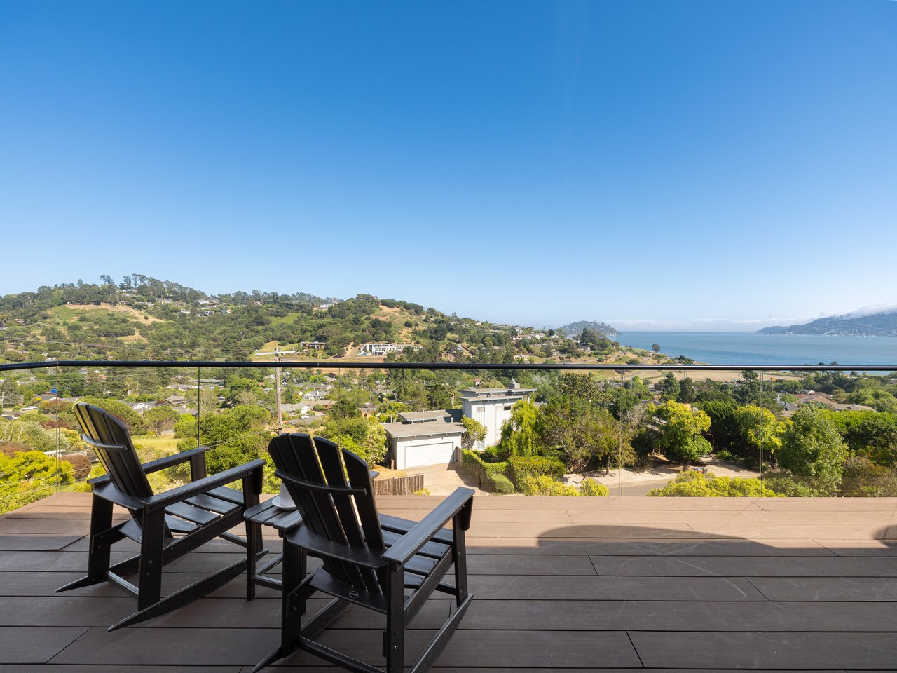 Stunning View Residence Built in 2015