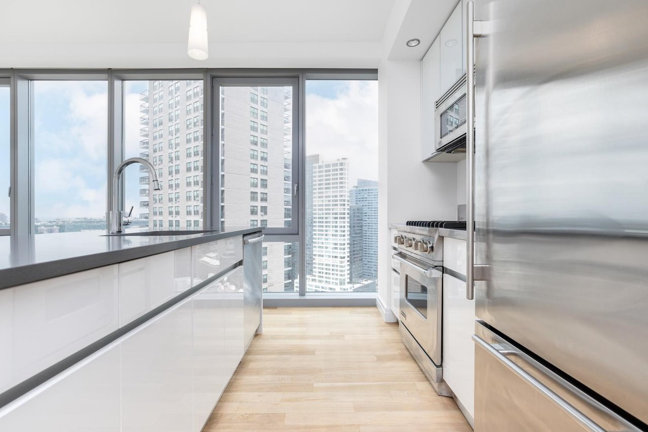 554 West 54th Street, Apt 26-R