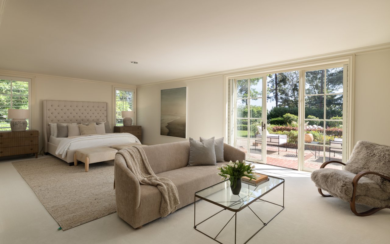 1025 N Crescent Dr, Beverly Hills