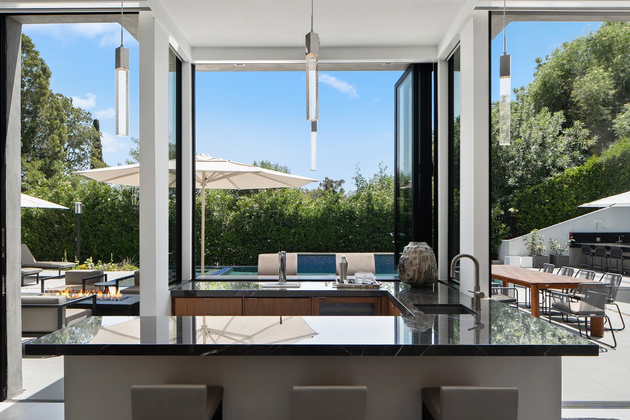 1527 Rising Glen Rd, Sunset Strip