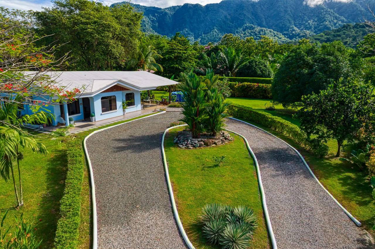 Casa Colibri - Easy Access, Beautiful, Private Lot