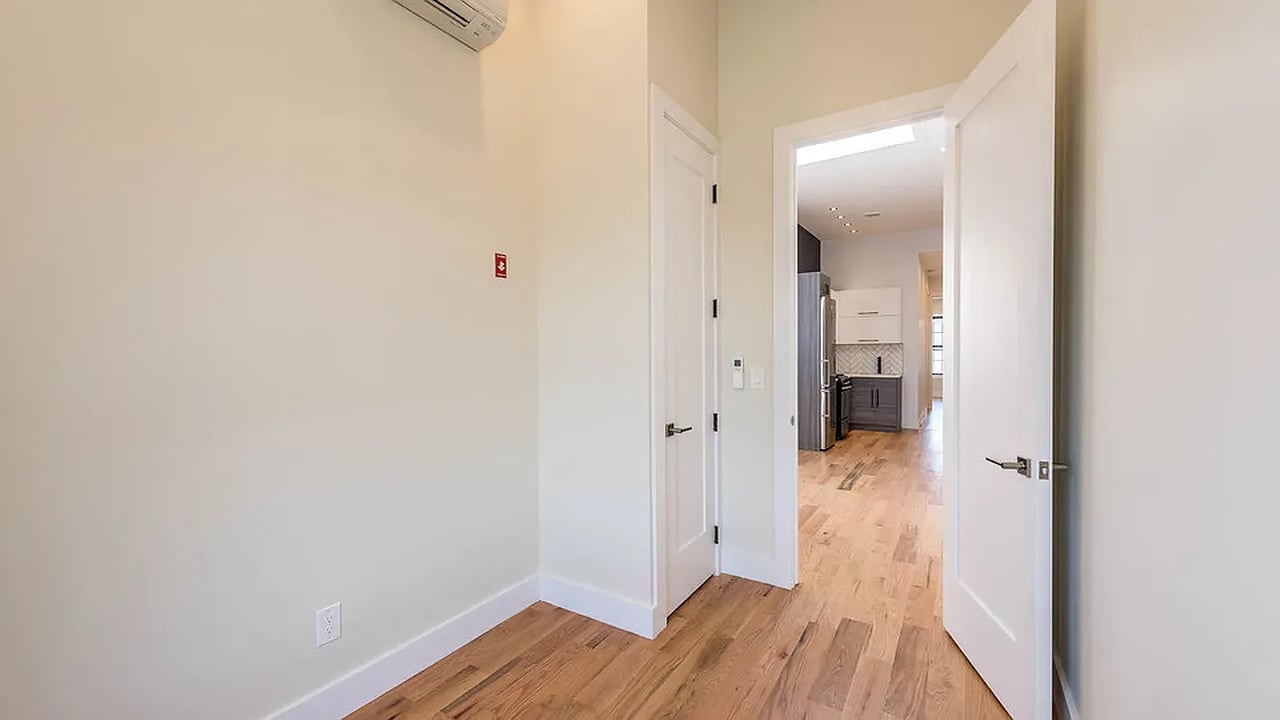50 Starr St 3L