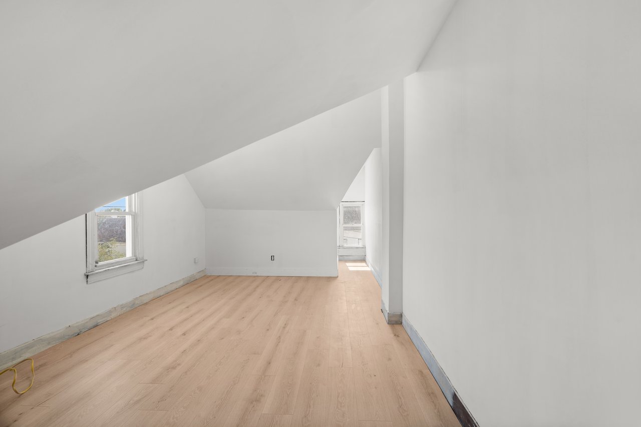73 Colby Pl