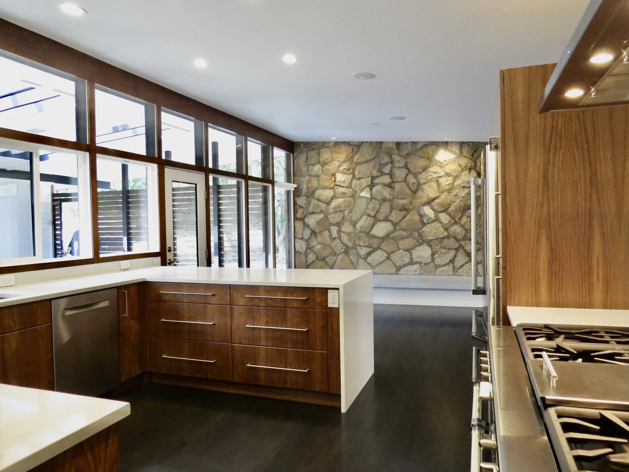 Mid-Century Design, Modern Amenities