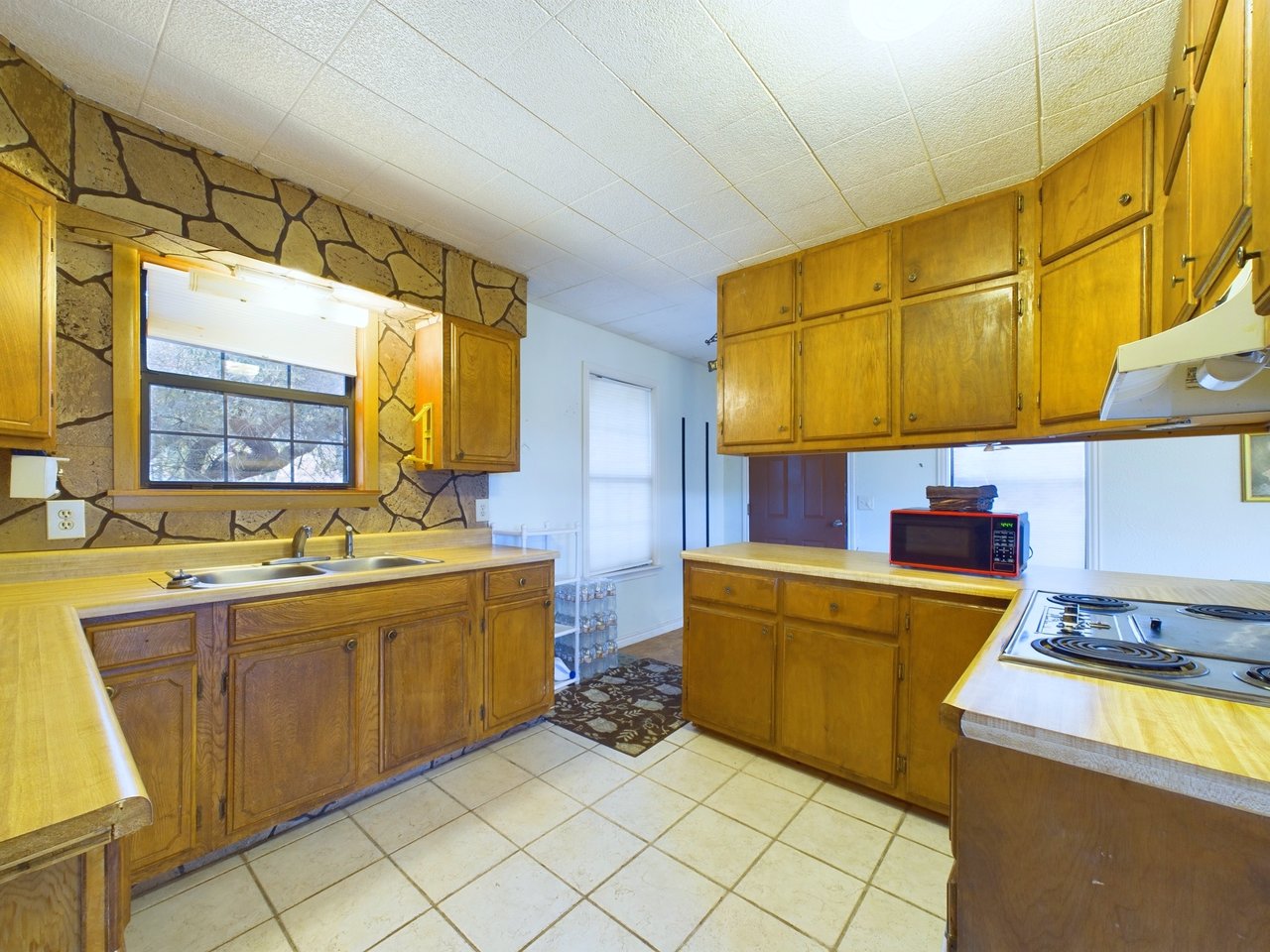 305 Tomahawk Trail