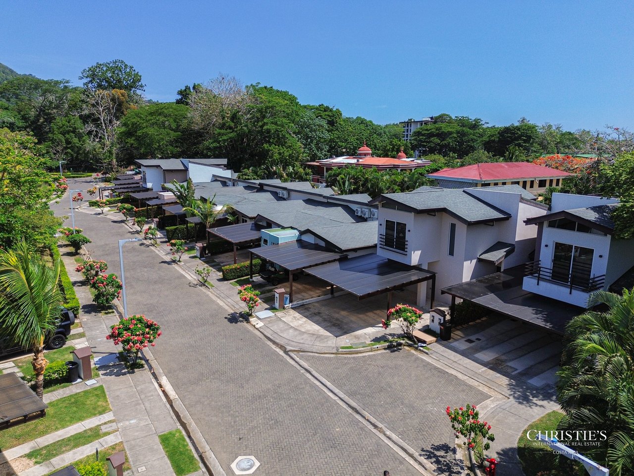 Ciudad del Mar Modern Home - South Jaco Beach 