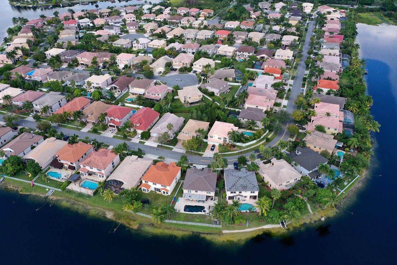 With More Than $1 Billion In Deals In The Works, Wall Street Is Poised To Get Back Into The Home Buying Game