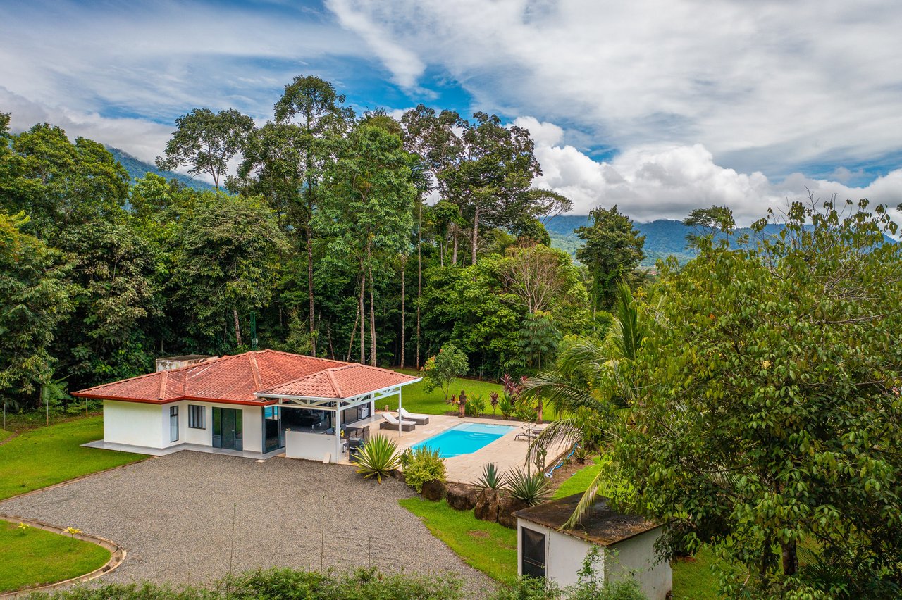 Excellent 3BR in Popular Neighborhood, Quiet, Private, Strong Rental Income