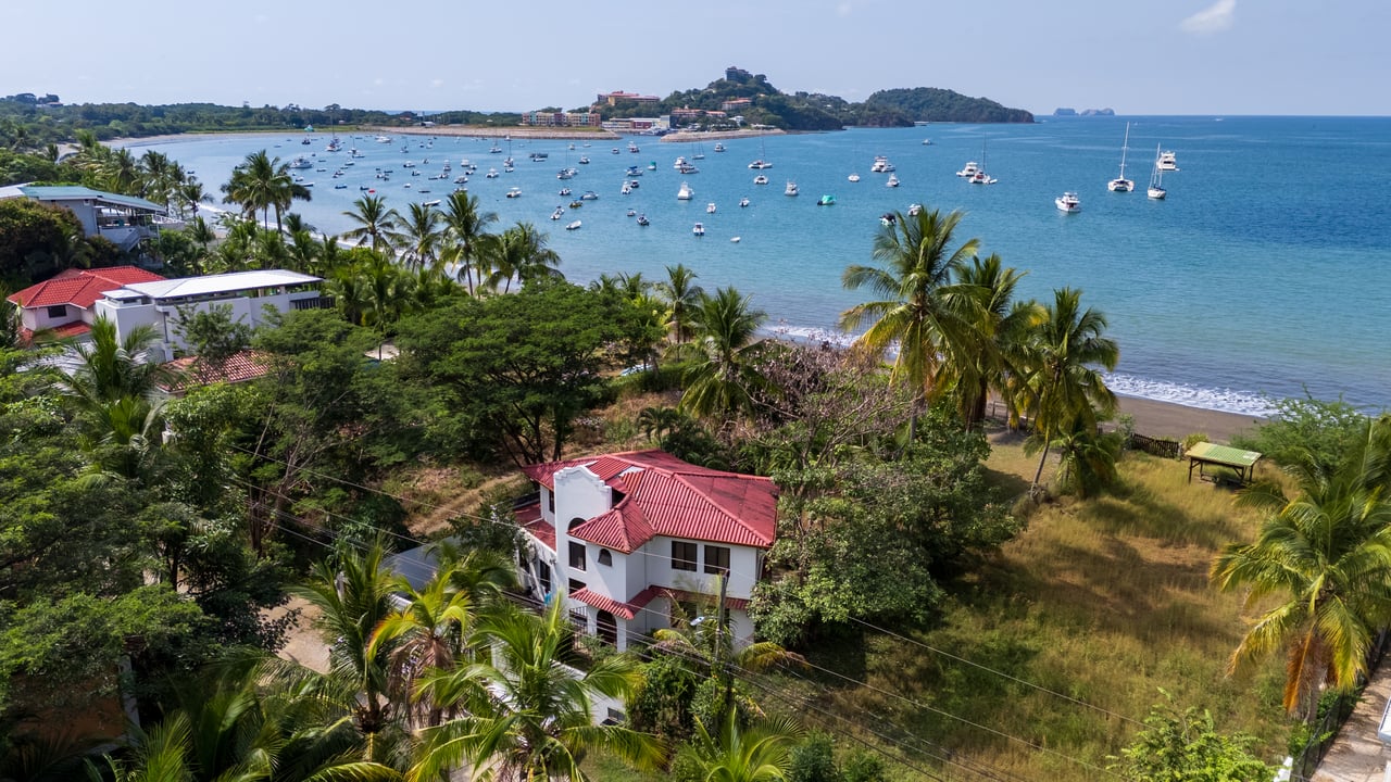 Vista Marina Beach House | Oceanfront Beach House in Playa Potrero