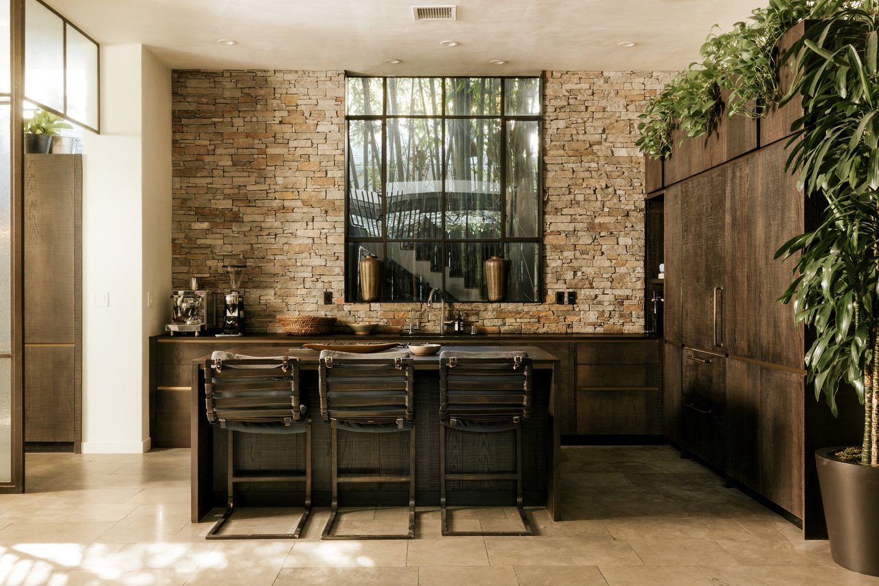 657 Milwood Ave, Venice 