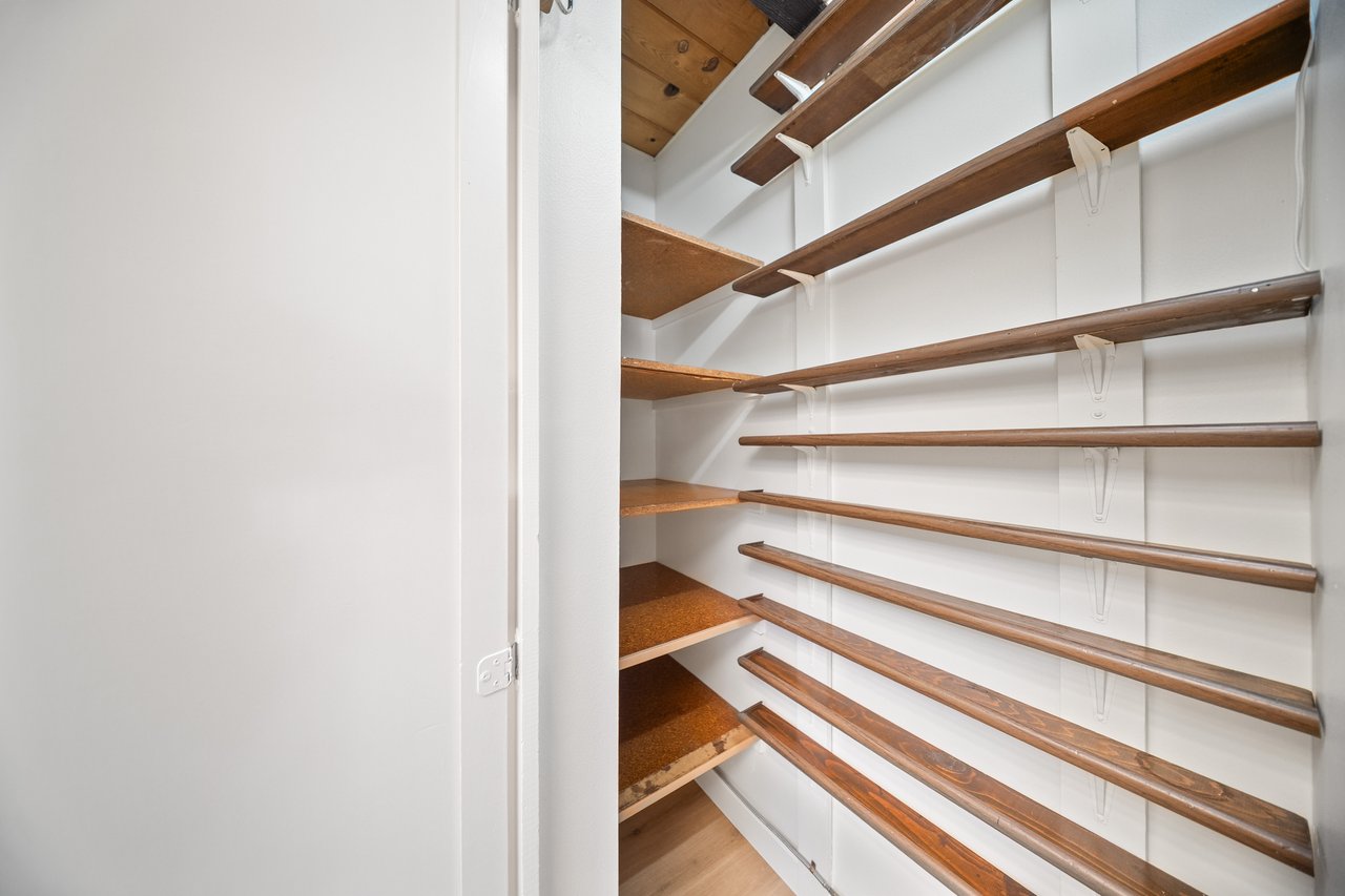 Kitchen Pantry 