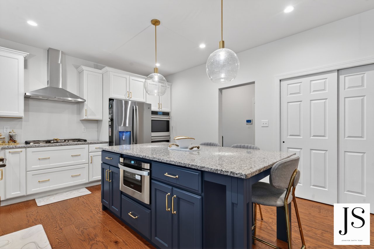 7 Overfield Ln, Glen Mills, PA 19342
