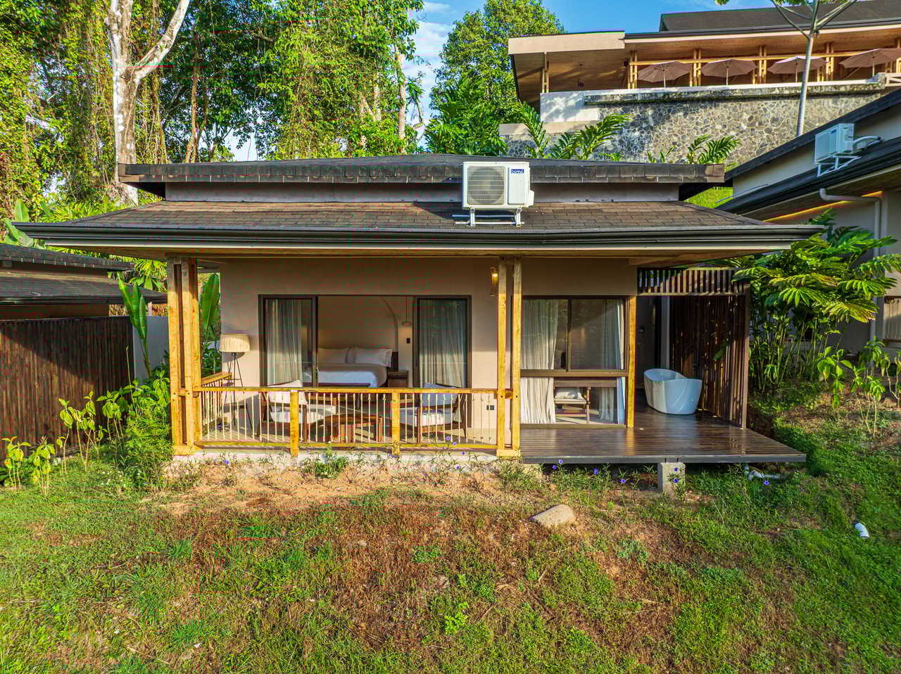 Luxury Hotel Boutique with Ocean Views | Walking distance to the beach | 13.2 Acres