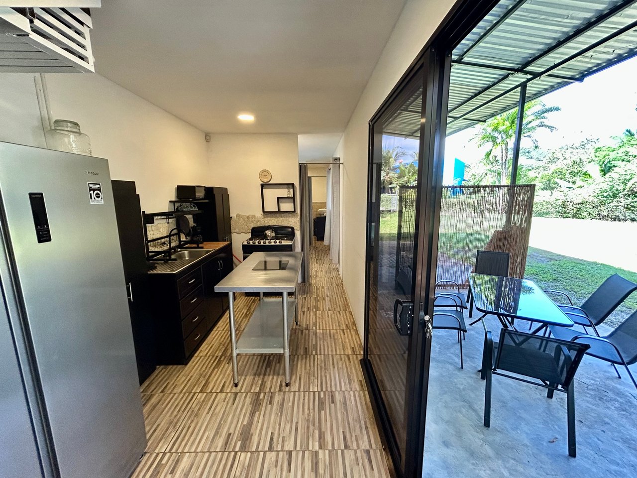 Hatillo Breeze, 2 Bedroom Home on 1,311m2 of usable land and year round creek!