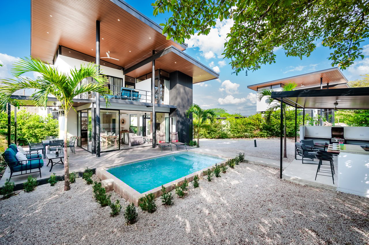 V-Kaza Oriol | Exclusive Modern 2-Bedroom Villa Steps from Playa Conchal