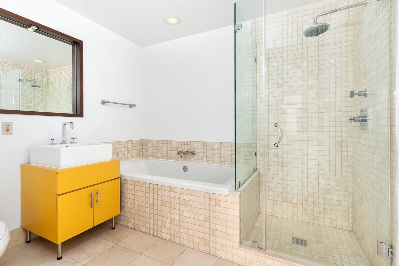84 Front St #5C