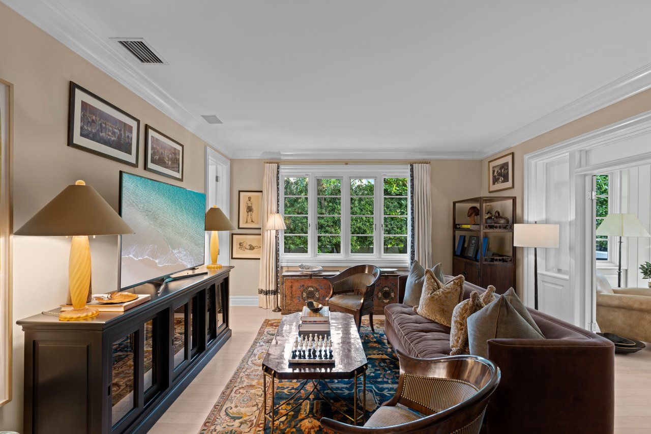 Entertainer’s Paradise in Prestigious Estate Section Enclave