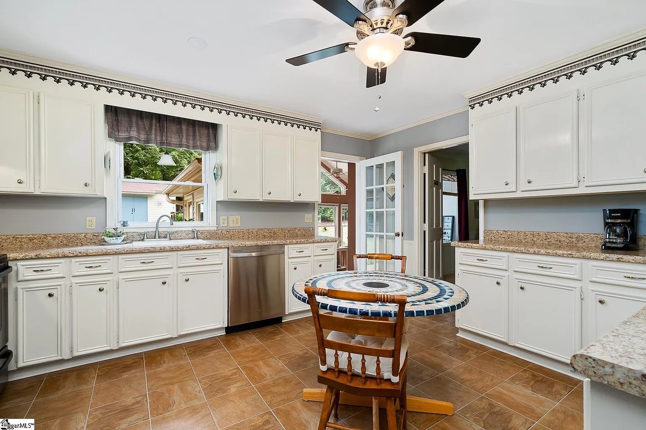 115 Continental Dr