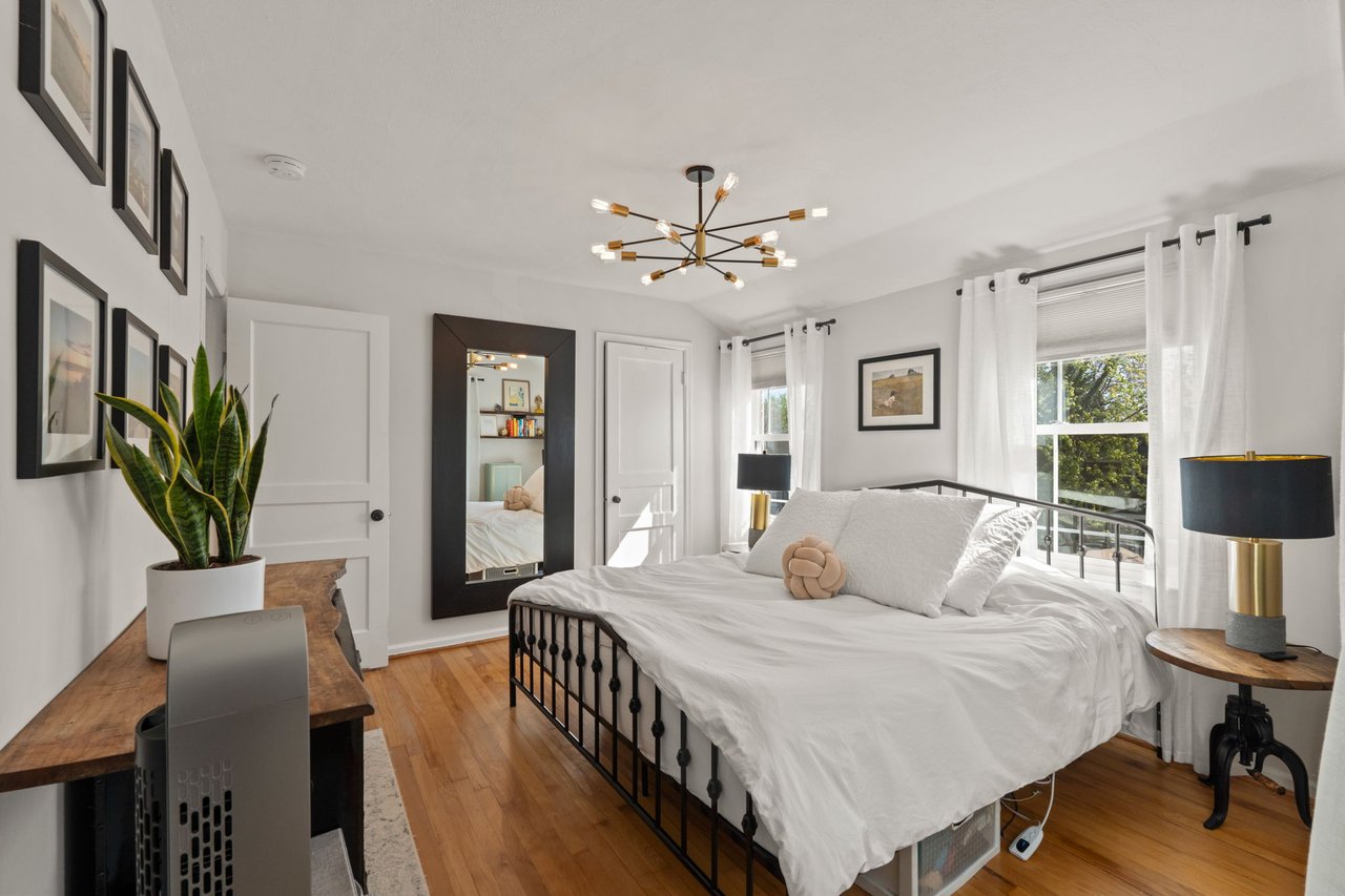 Crown Jewel of Jefferson Manor - 1/2 mile to Metro