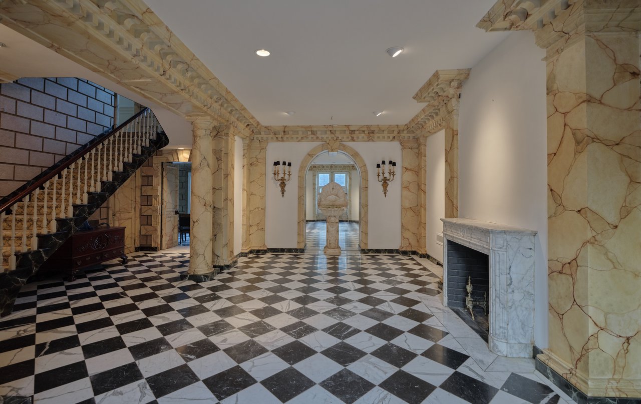 Seven Pines Estate 
