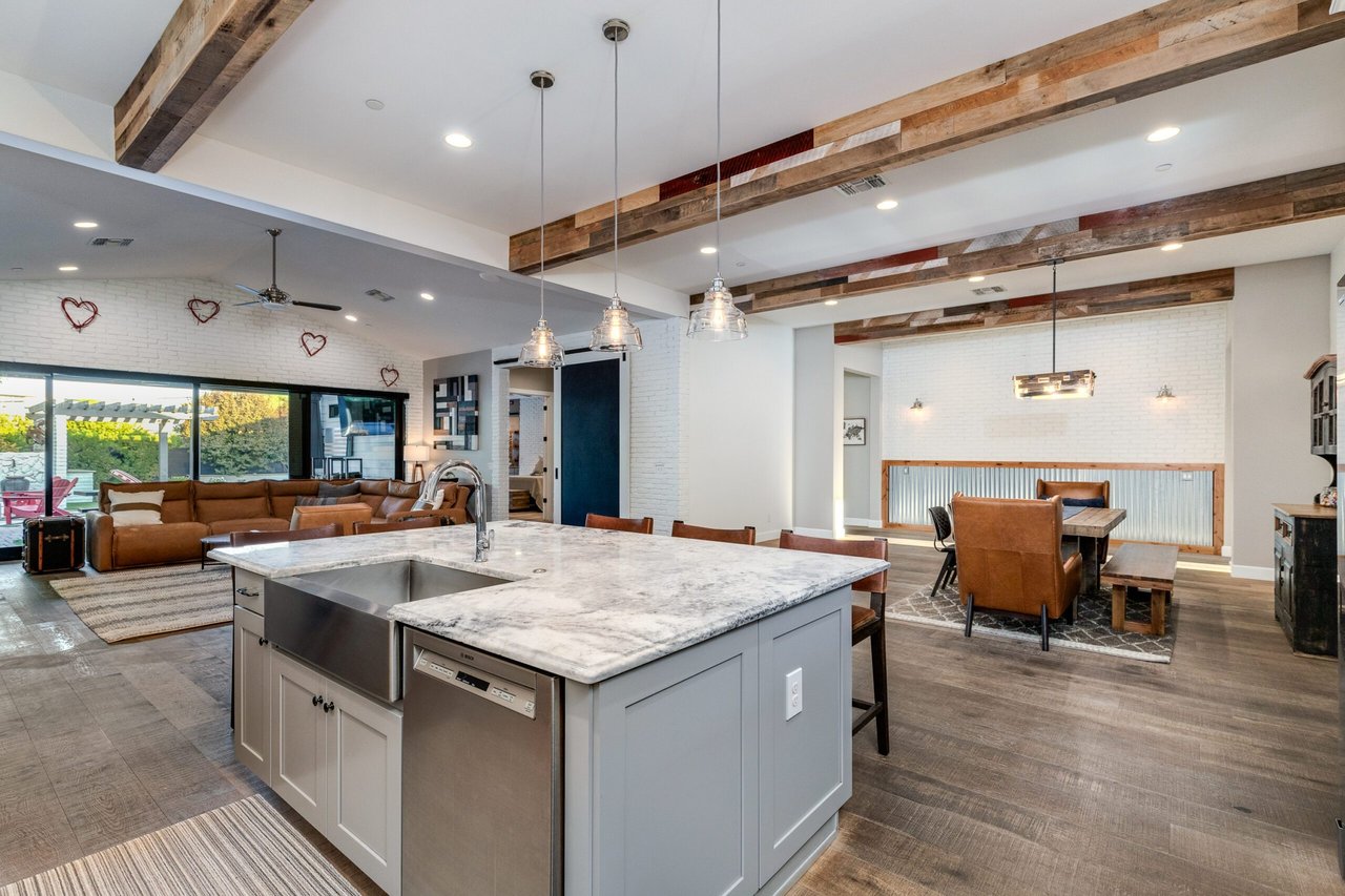 6647 E Calle Redondo