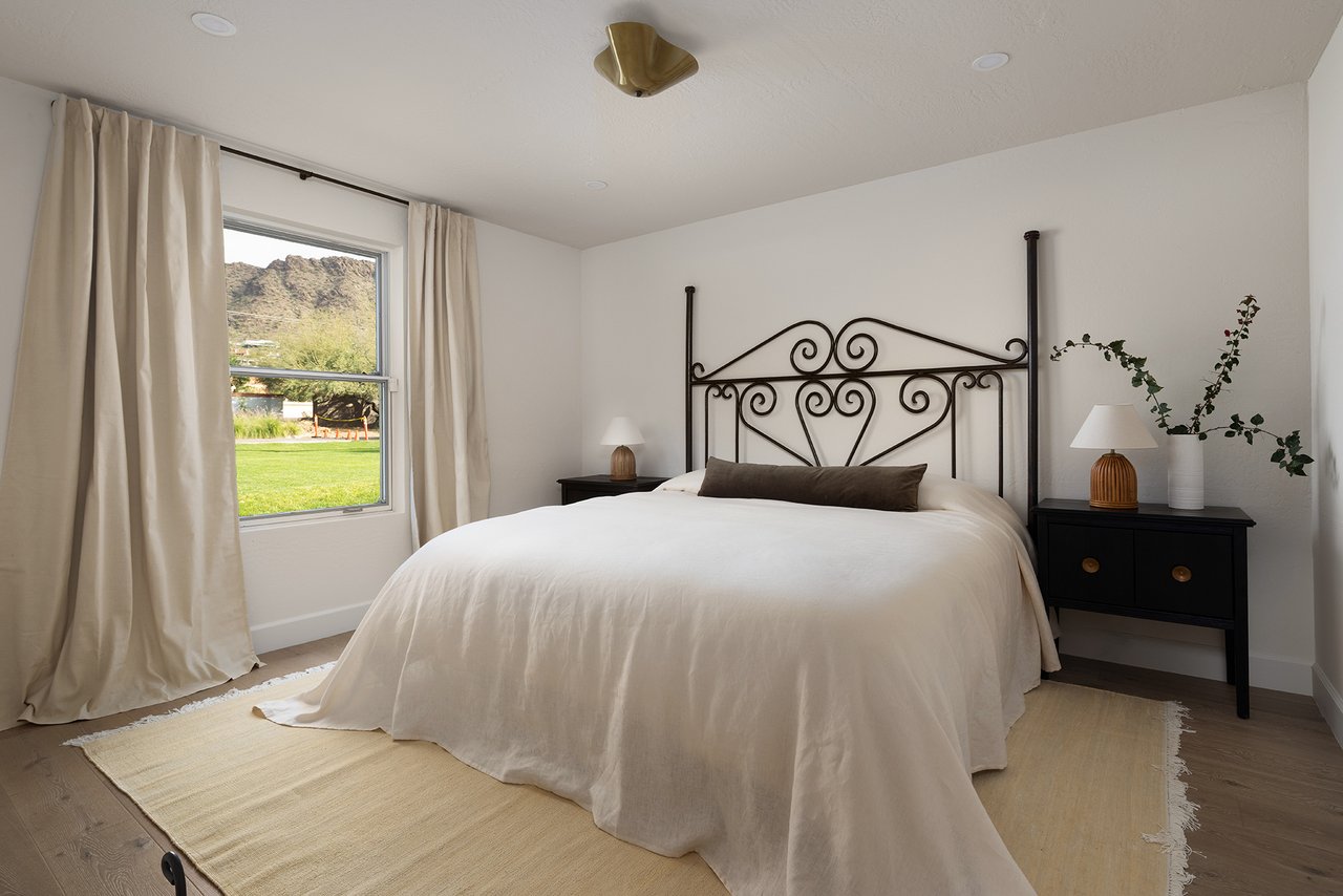 5501 E CAMELBACK Road