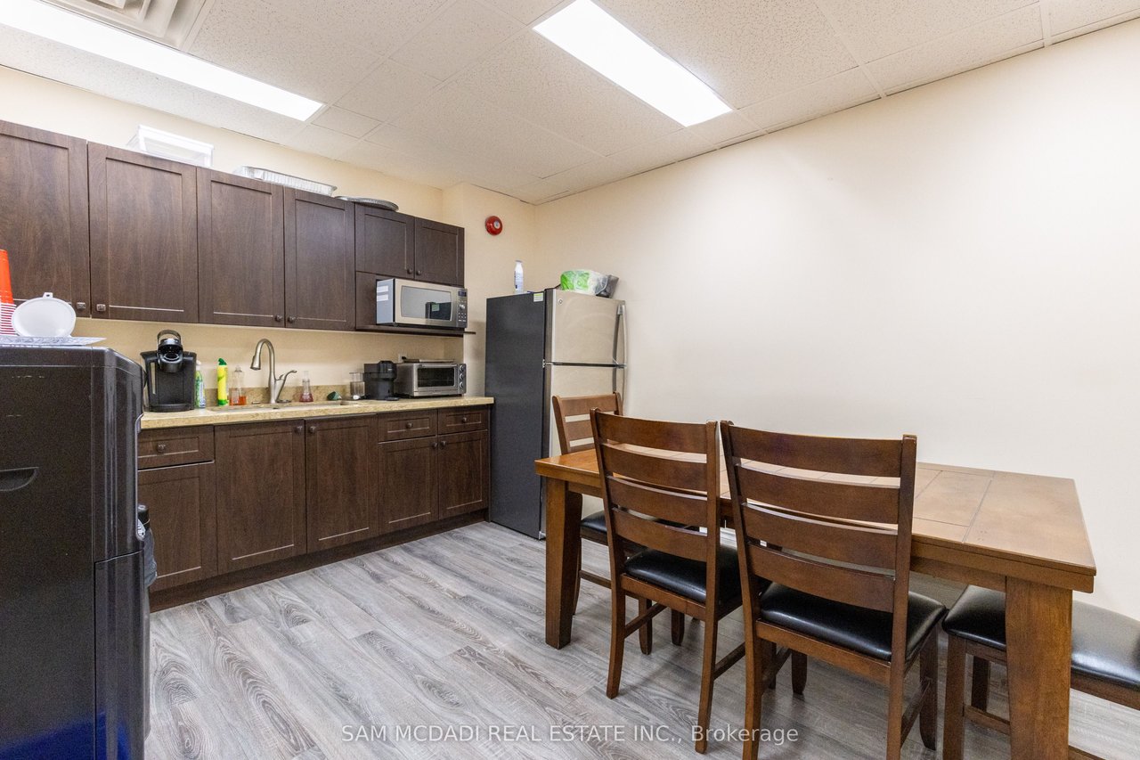 2800 Skymark Ave, #309