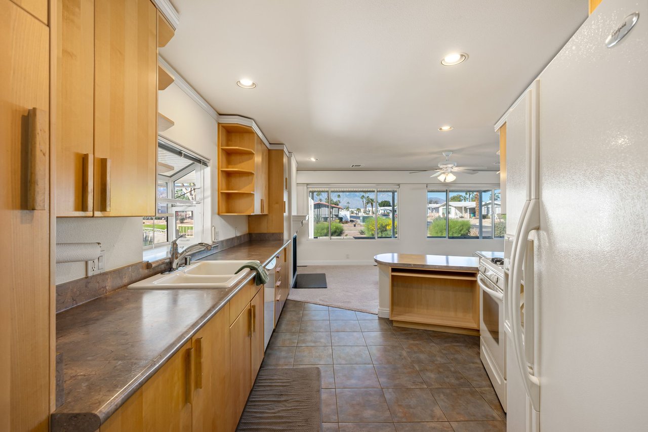 73257 Desert Greens Drive N