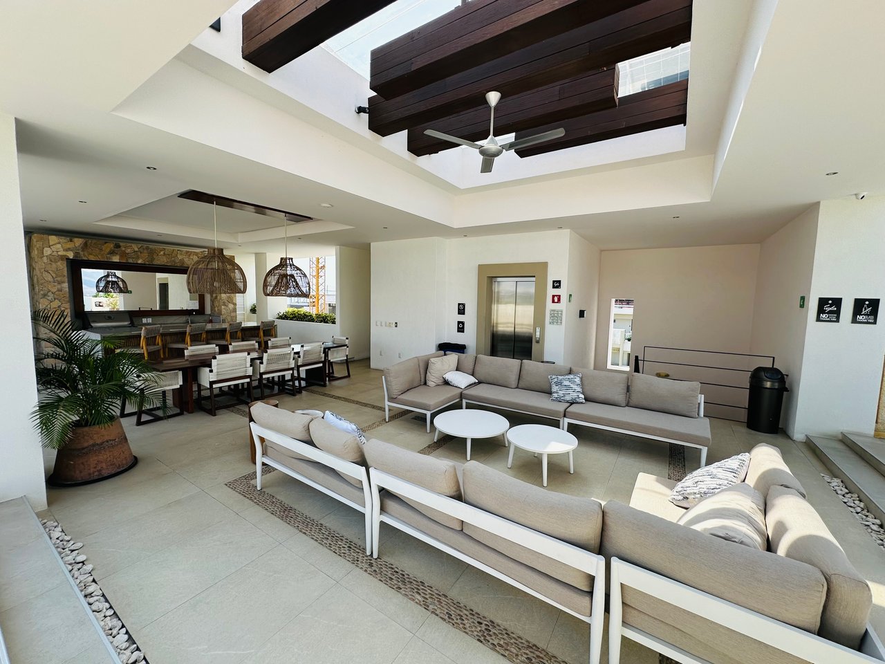 🌊 FOR RENT - Pavilion - 2 Bed Ocean Views - Check-In to the Extraoardinary!