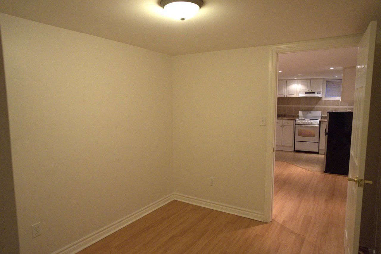 Baby Point Basement 1 Bedroom Unit 