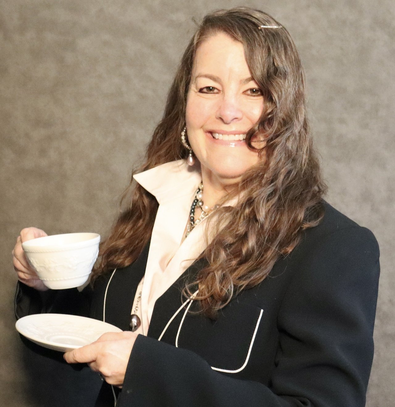 Terilynn Medrano Newport Beach, CA Real Estate Agent Headshot