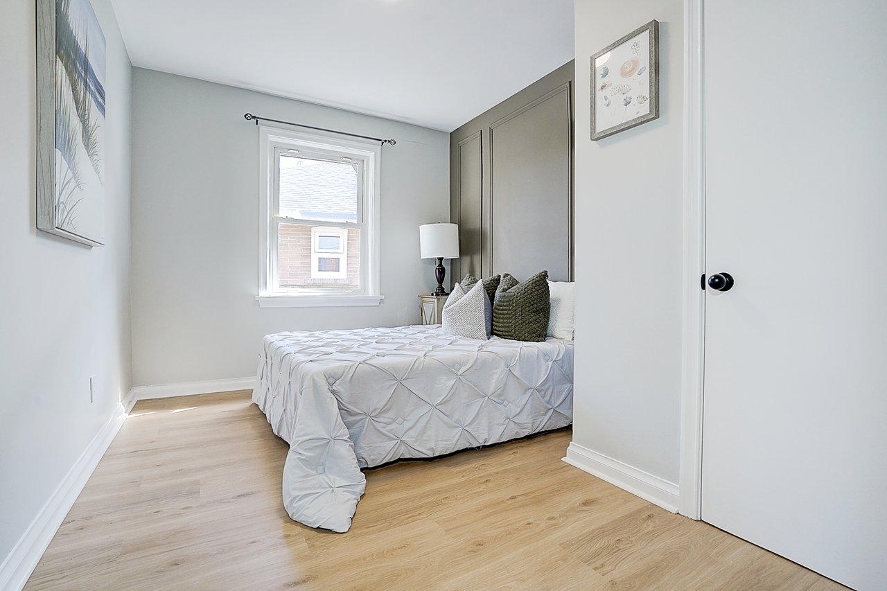 8 Bellvare Crescent, Toronto